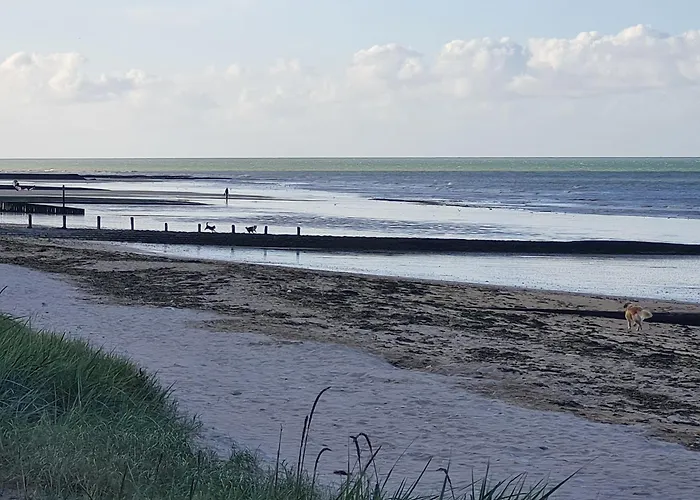 Les Pieds Dans L'eau - Accès Direct à La *
