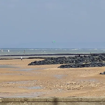Les Pieds Dans L'eau - Acces Direct A La Apartment *