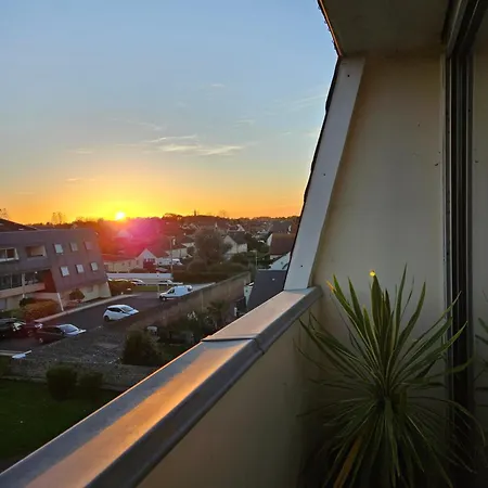 Apartment Les Pieds Dans L'eau - Acces Direct A La Bernieres-sur-Mer