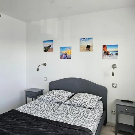 Les Pieds Dans L'eau