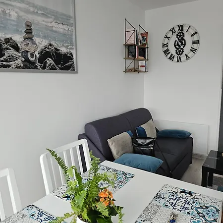 Les Pieds Dans L'eau شقة