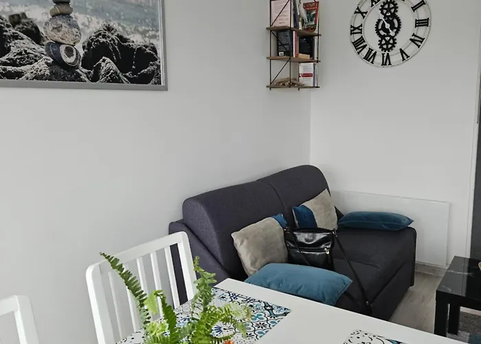 Les Pieds Dans L'eau Daire